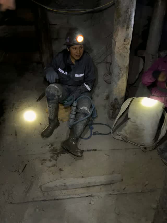Minero en el Cerro Rico de Potosí